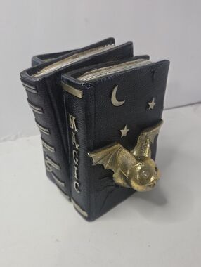 spooky halloween light up bat eye scary faux book end decor resin batt operated